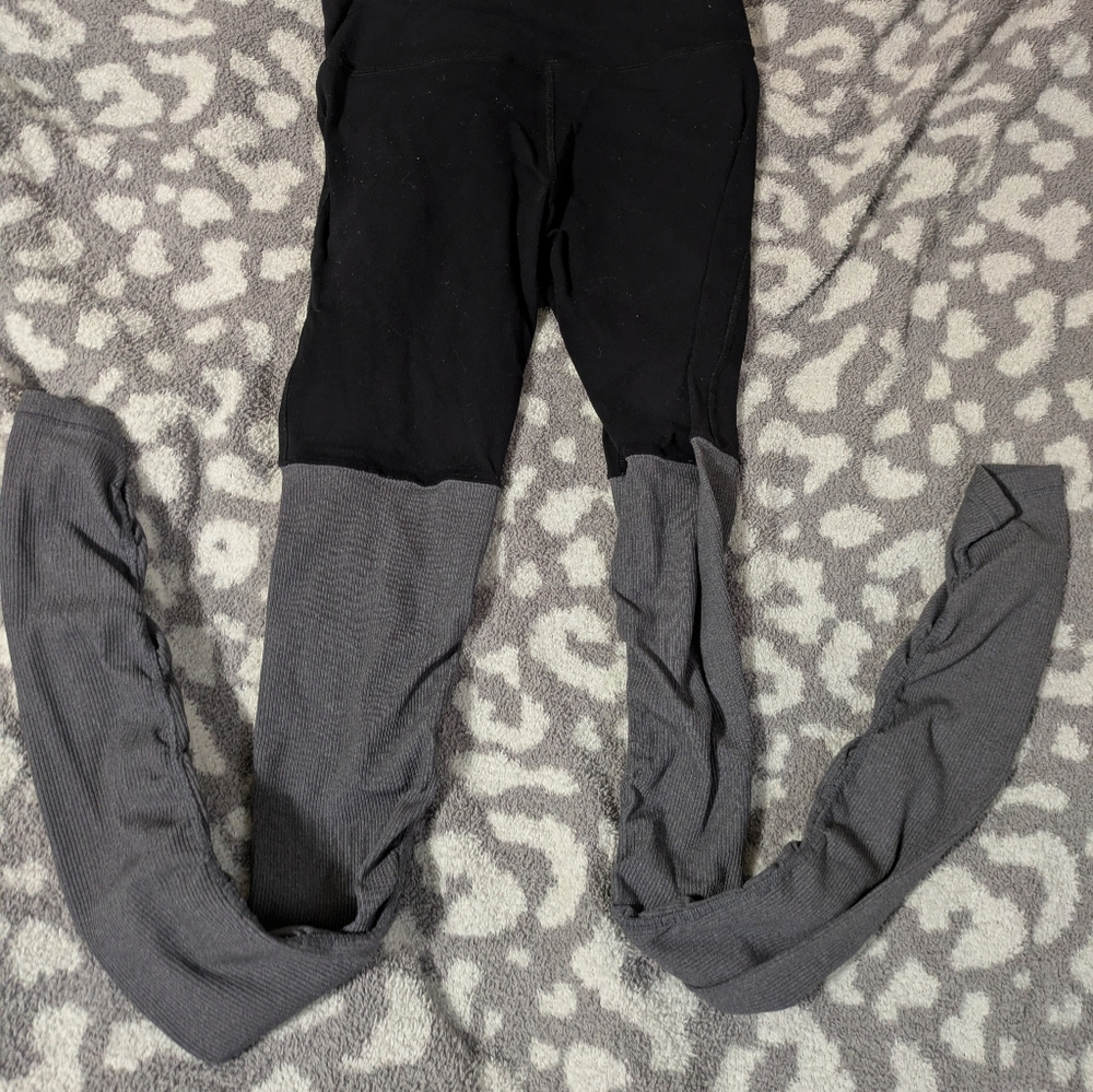 ALO Yoga Black and Gray Leggings